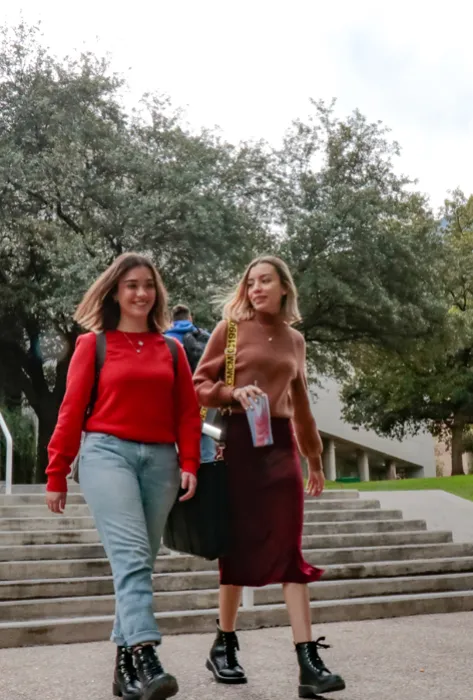 Estudiantes de Negocios Internacionales podrán acceder a doble titulación con la Universidad de Monterrey en México Estudiantes de Negocios Internacionales podrán acceder a doble titulación con la Universidad de Monterrey en México